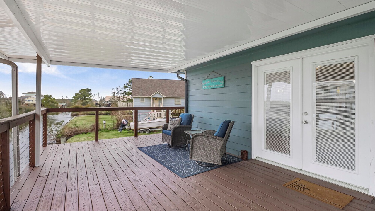 Photo of Patio Balcony in Shoreline Park