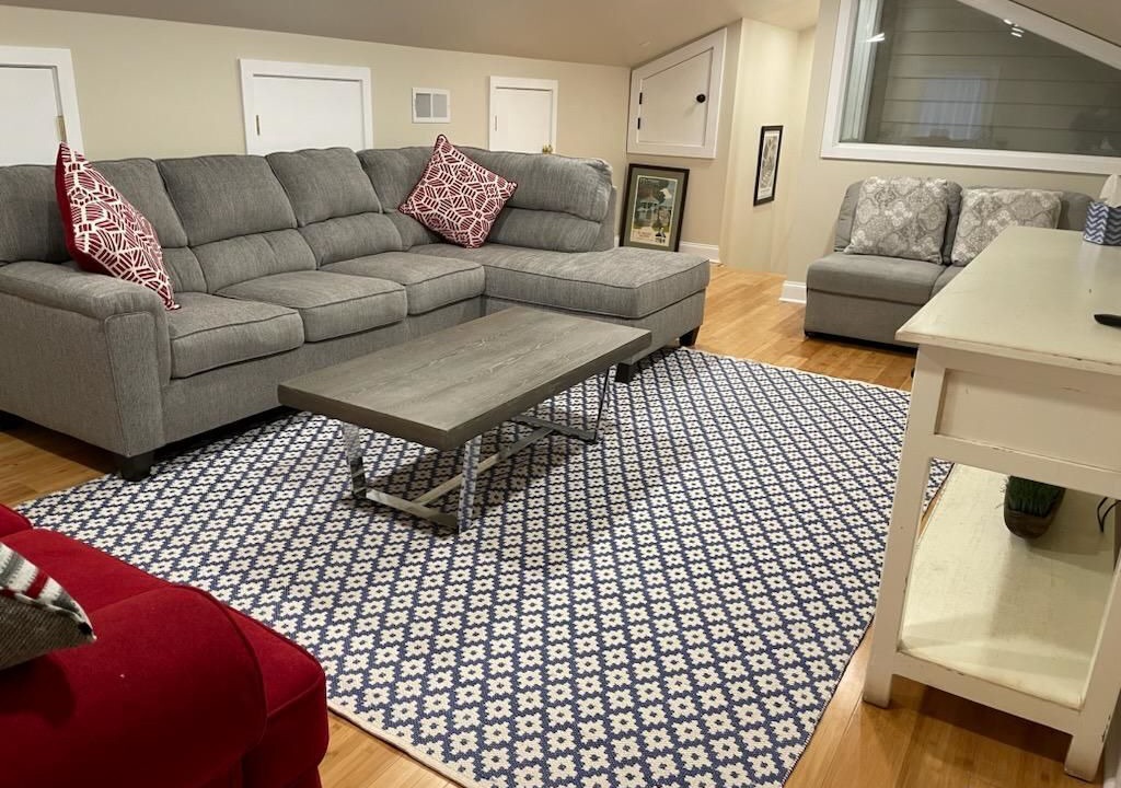 Photo of Livingroom in Madisonville