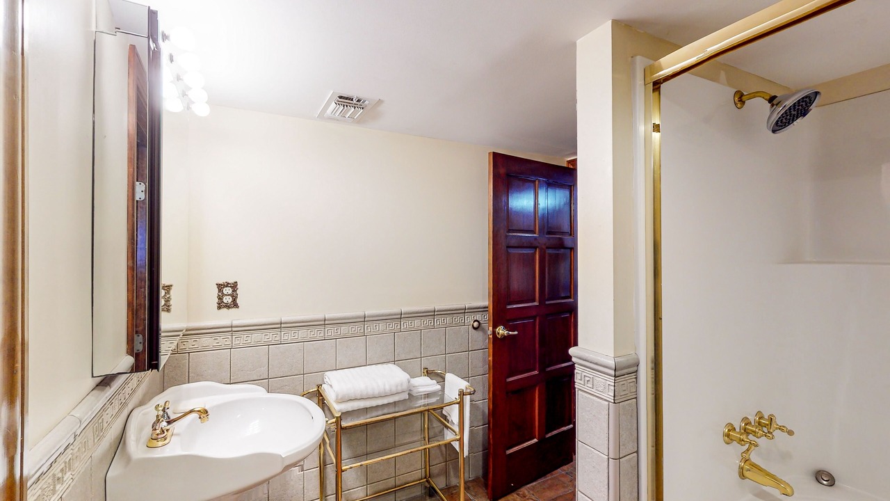 Photo of Bathroom in Magnolia