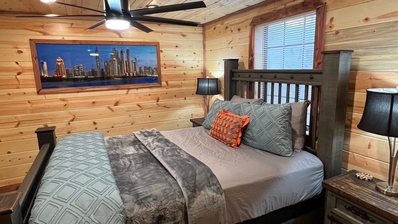 Photo of Bedroom in Smithville