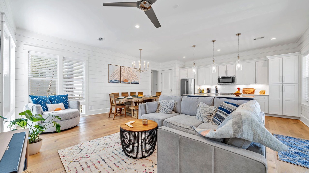 Photo of Livingroom in Lakeside at Blue Mountain Beach