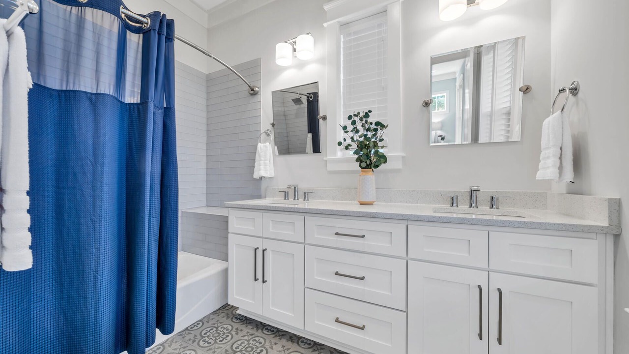 Photo of Bathroom in Lakeside at Blue Mountain Beach