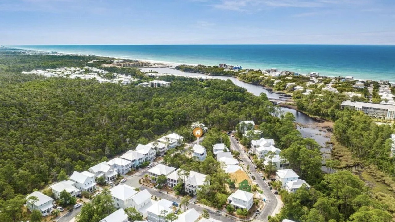 Photo of Outdoor in Lakeside at Blue Mountain Beach