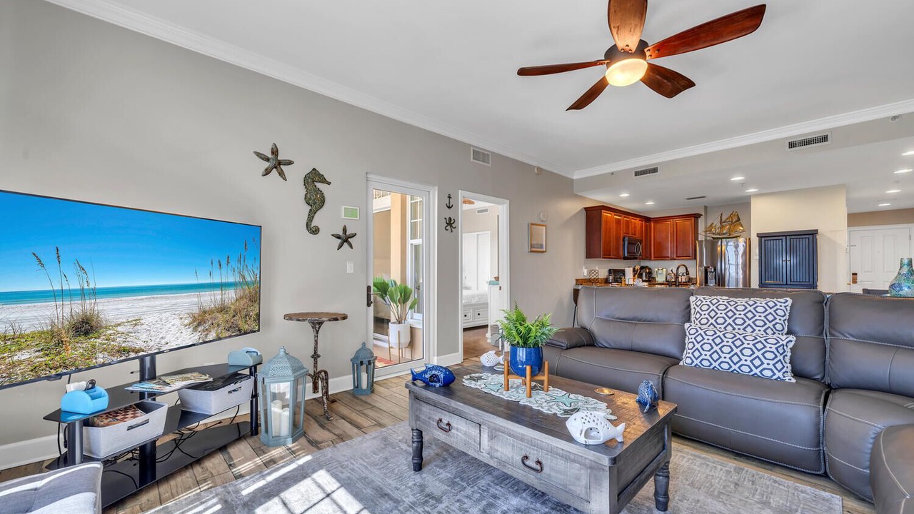 Photo of Livingroom in Upper Grand Lagoon