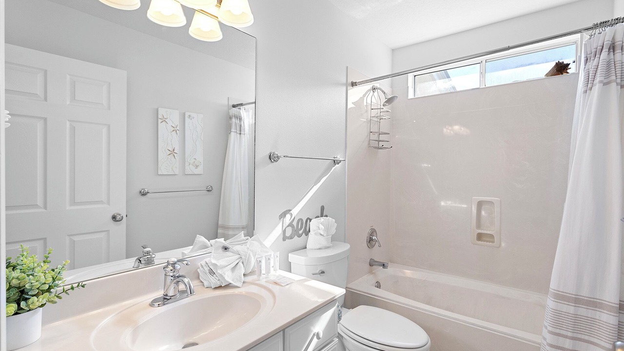 Photo of Bathroom in Clipper Cove