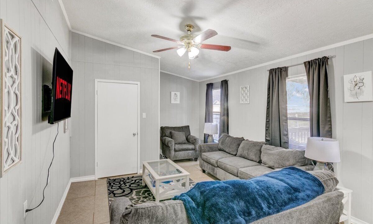Photo of Livingroom in Groves