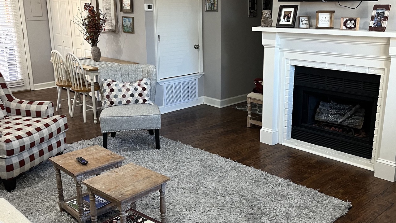 Photo of Livingroom in Starkville