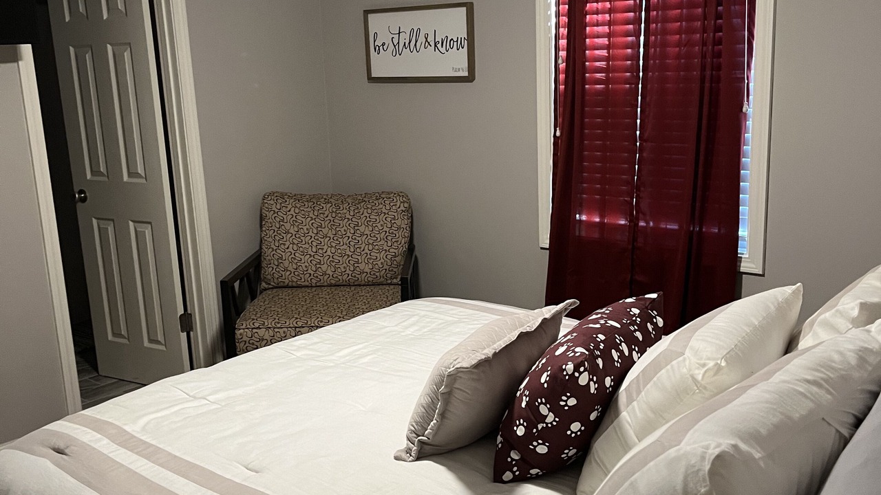 Photo of Bedroom in Starkville