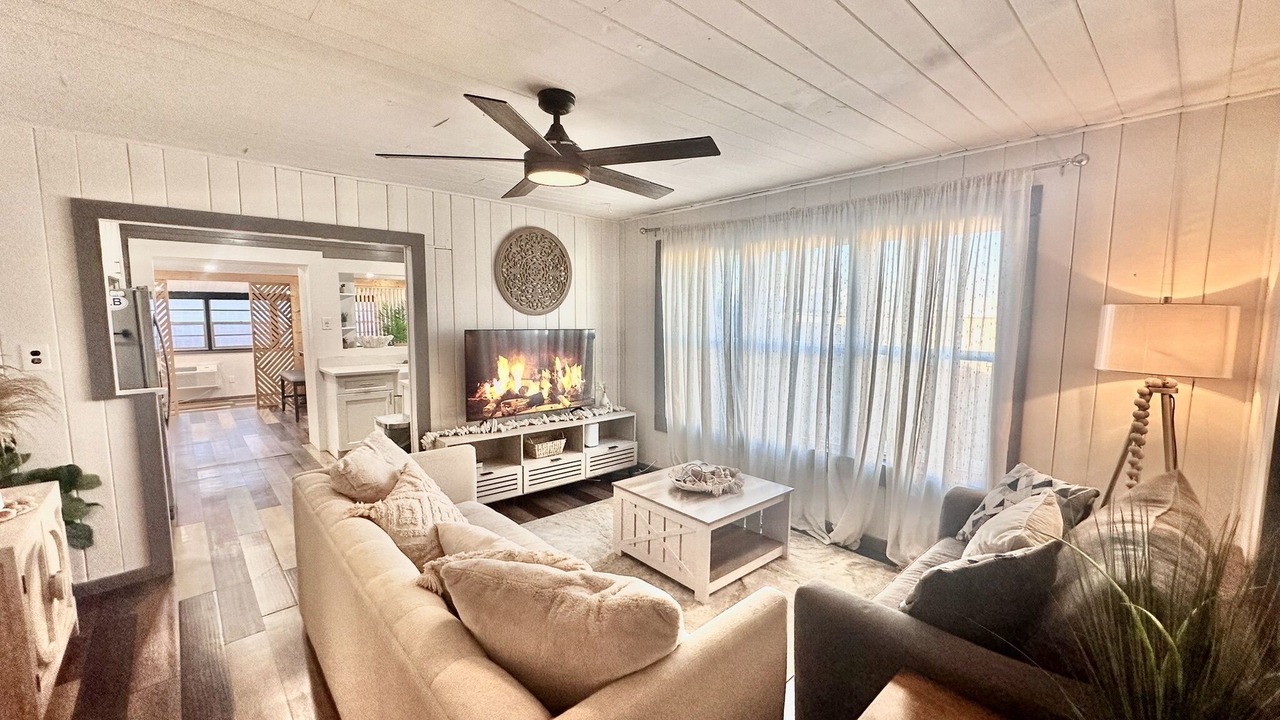 Photo of Livingroom in Laguna Beach