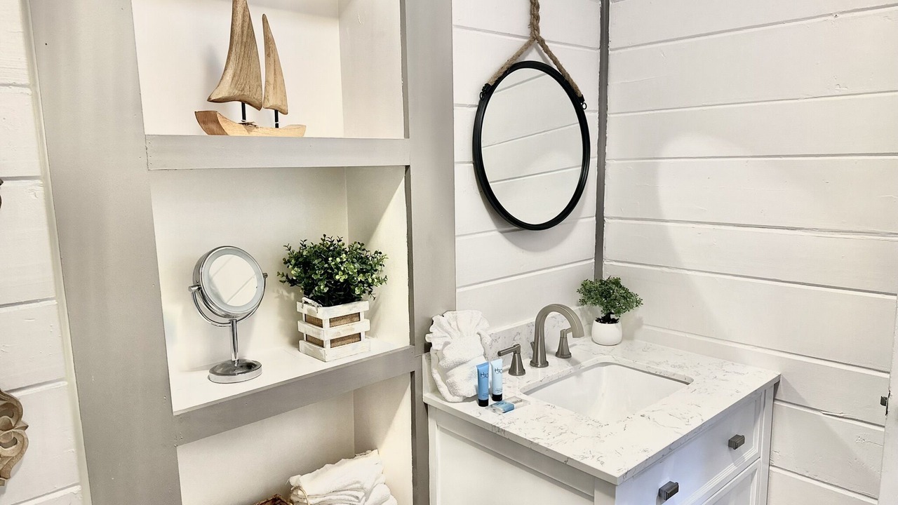 Photo of Bathroom in Laguna Beach