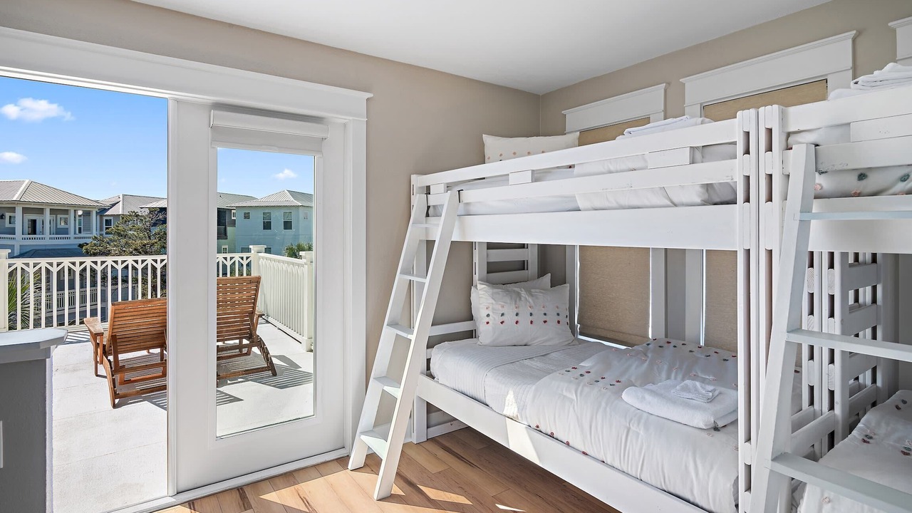 Photo of Bedroom in Treetop