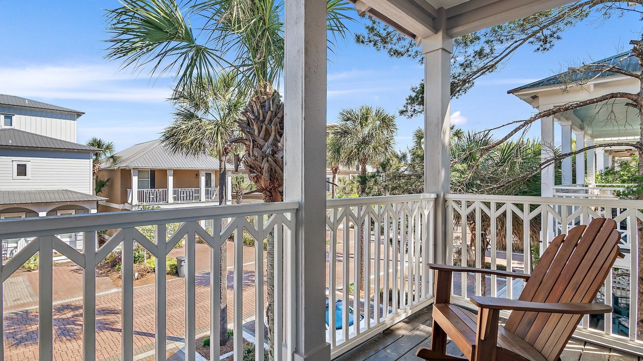 Photo of Patio Balcony in Treetop