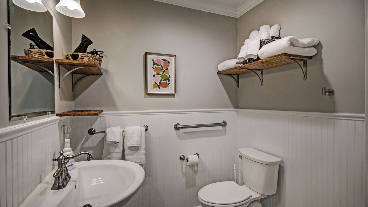 Photo of Bathroom in Tougaloo