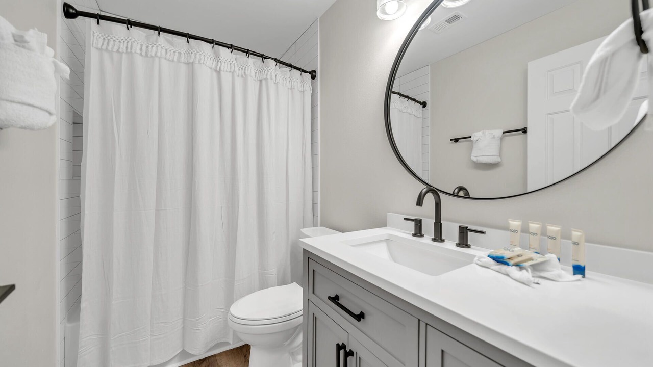 Photo of Bathroom in Crystal Shores