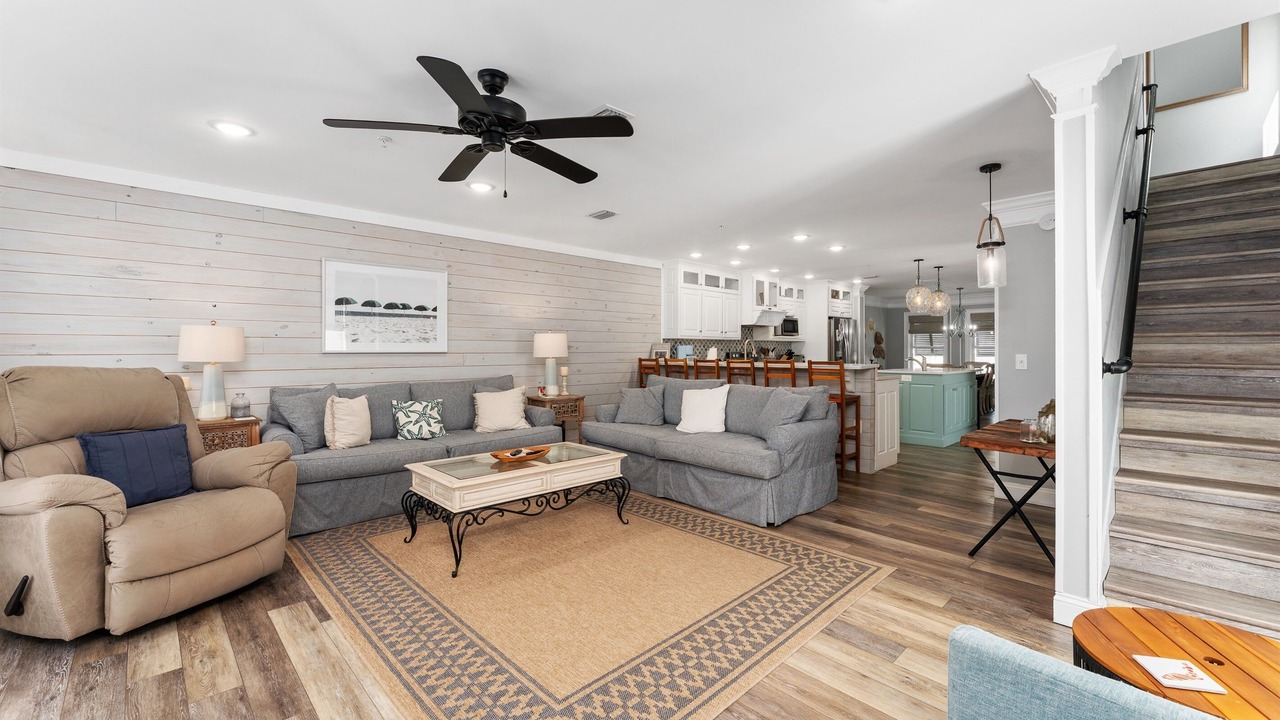 Photo of Livingroom in Mexico Beach