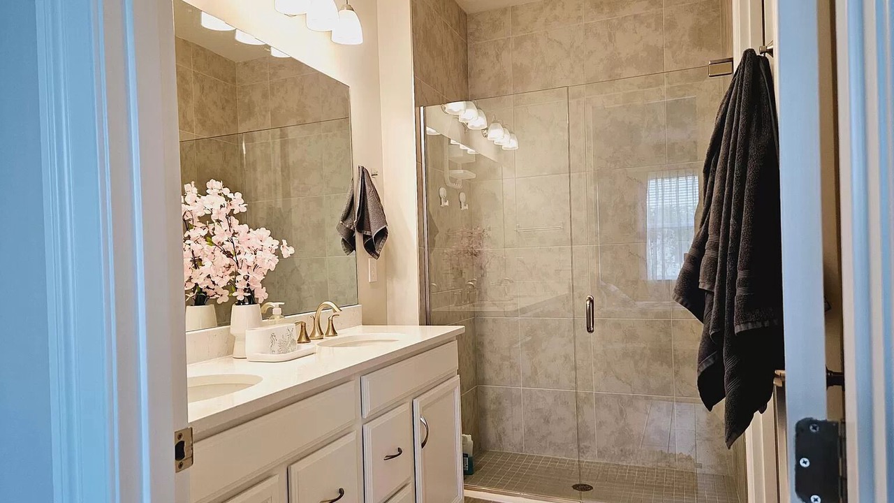 Photo of Bathroom in Naples