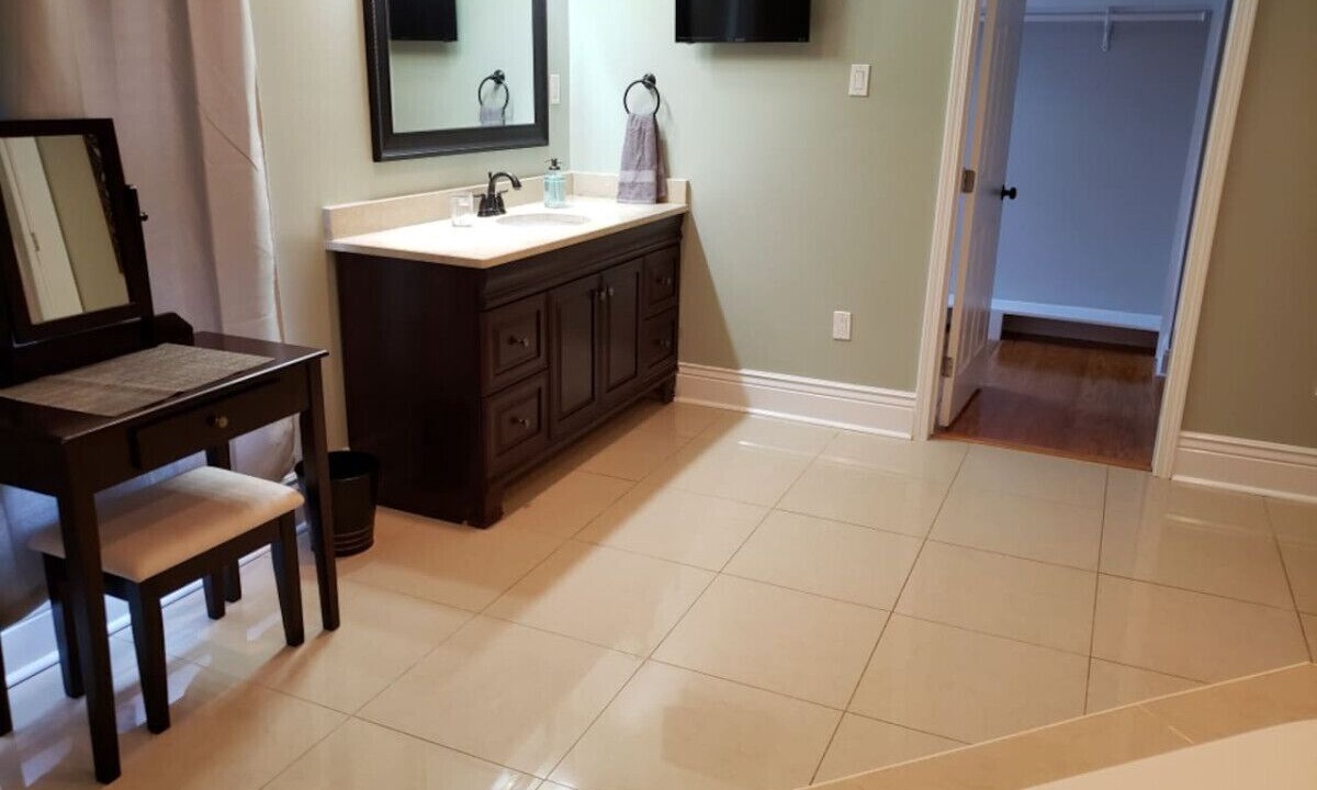 Photo of Bathroom in Algiers Point