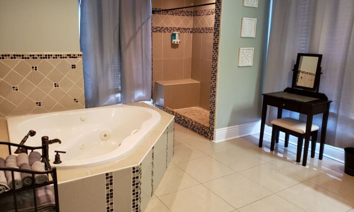 Photo of Bathroom in Algiers Point