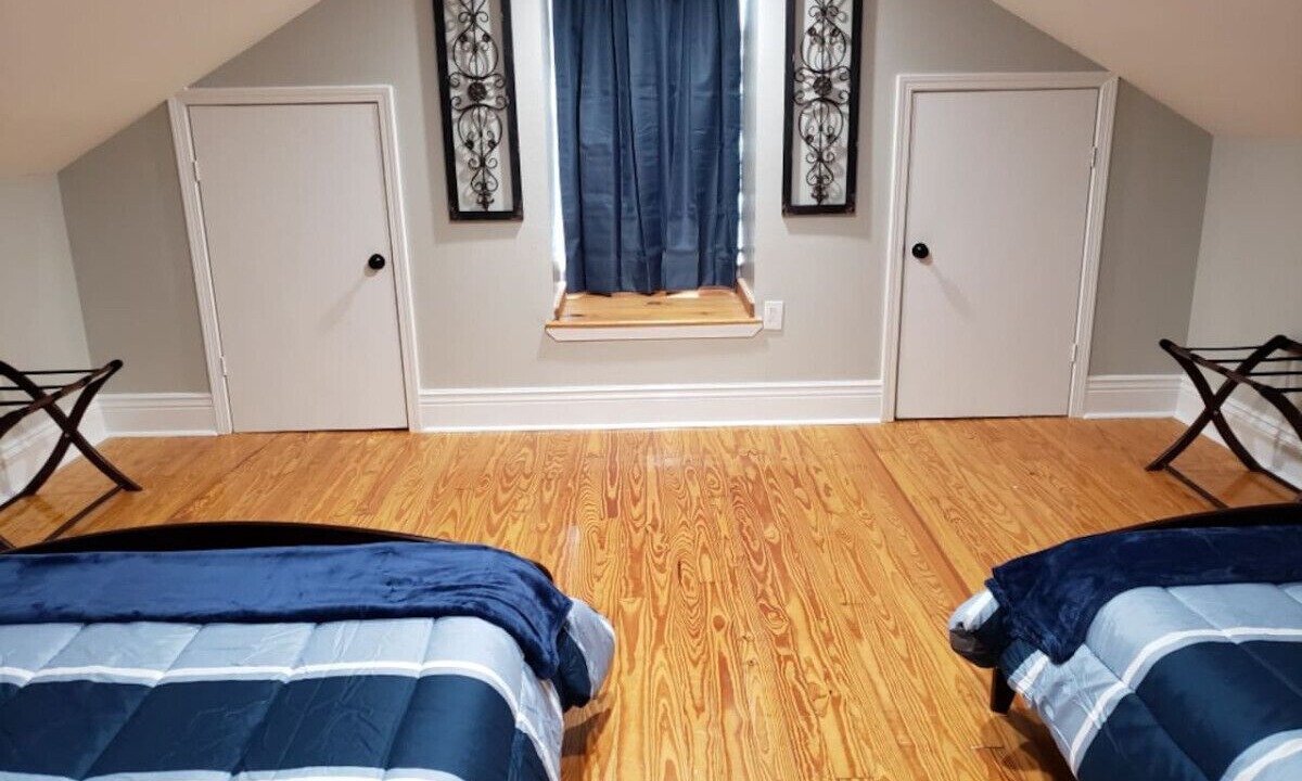 Photo of Bedroom in Algiers Point