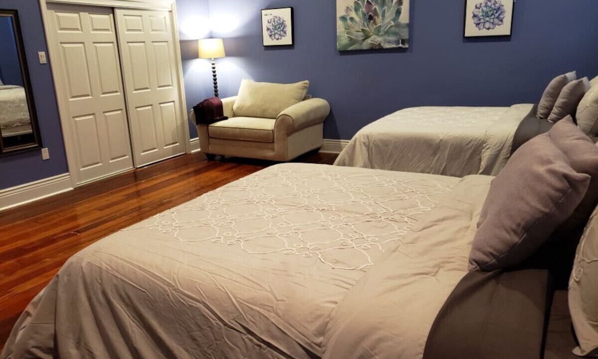 Photo of Bedroom in Algiers Point
