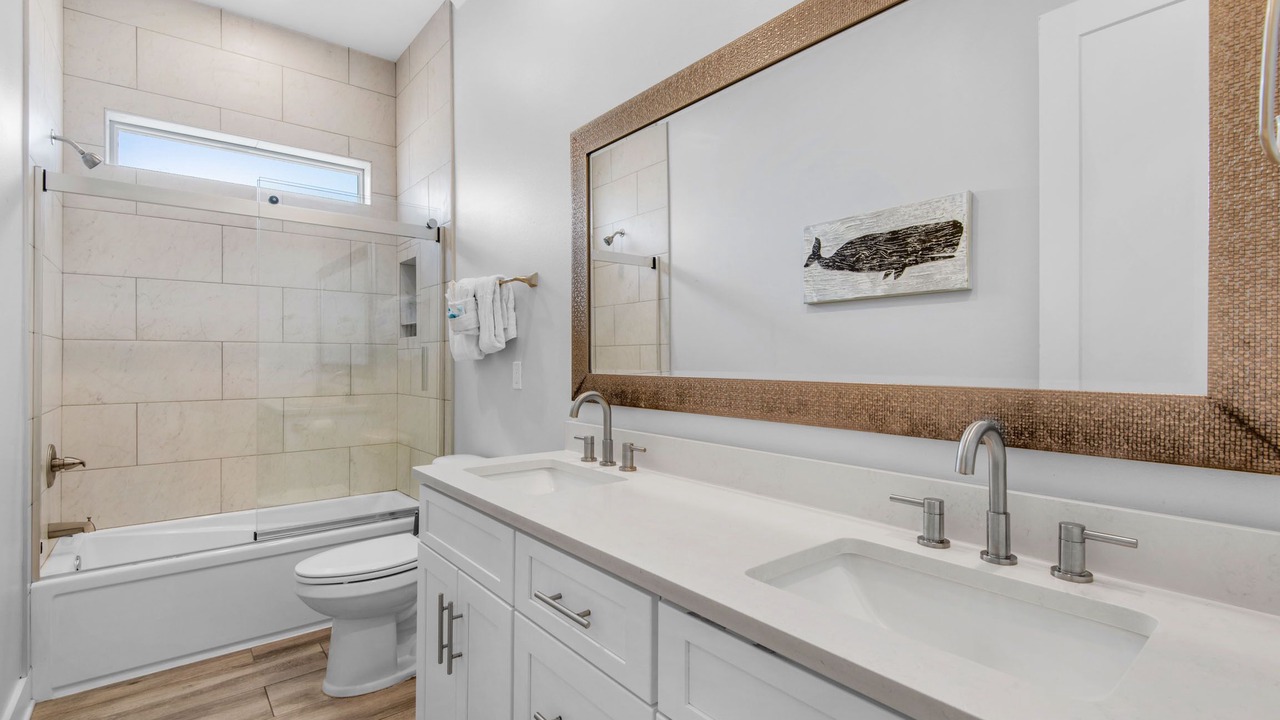 Photo of Bathroom in Emerald Waters Village