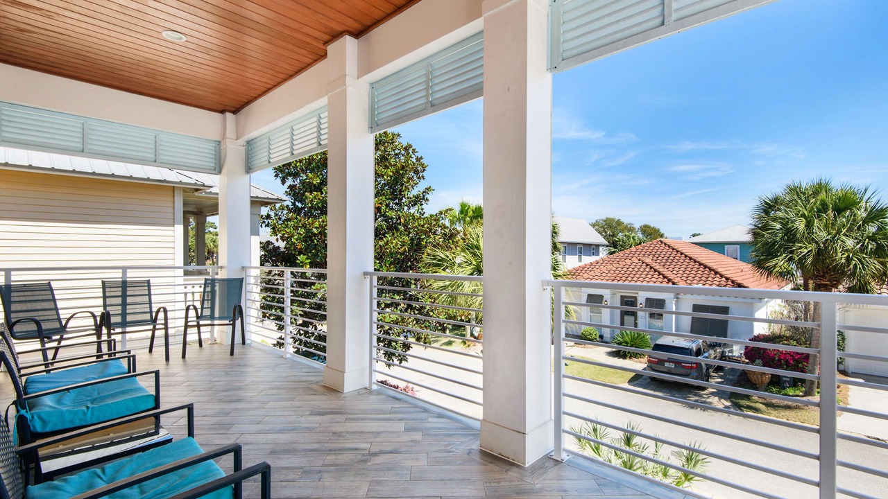 Photo of Patio Balcony in Emerald Waters Village