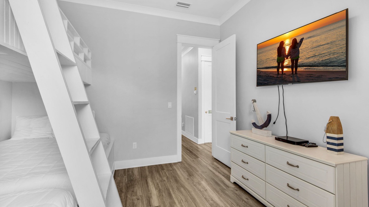 Photo of Bedroom in Emerald Waters Village