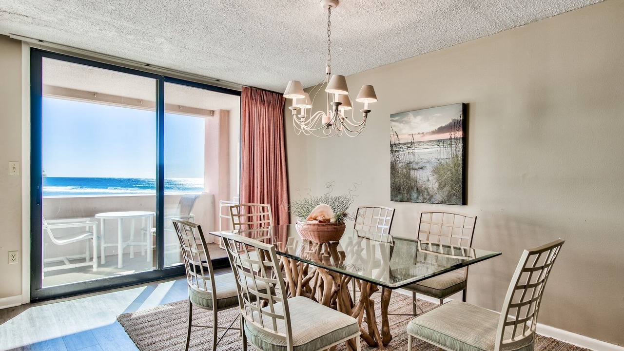 Photo of Livingroom in North West Florida