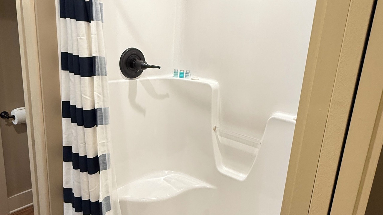 Photo of Bathroom in Guntersville