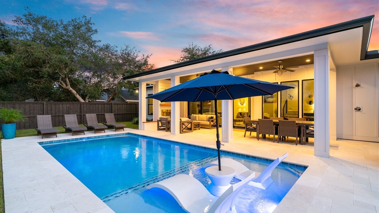 Photo of Outdoor in Gulfview Heights
