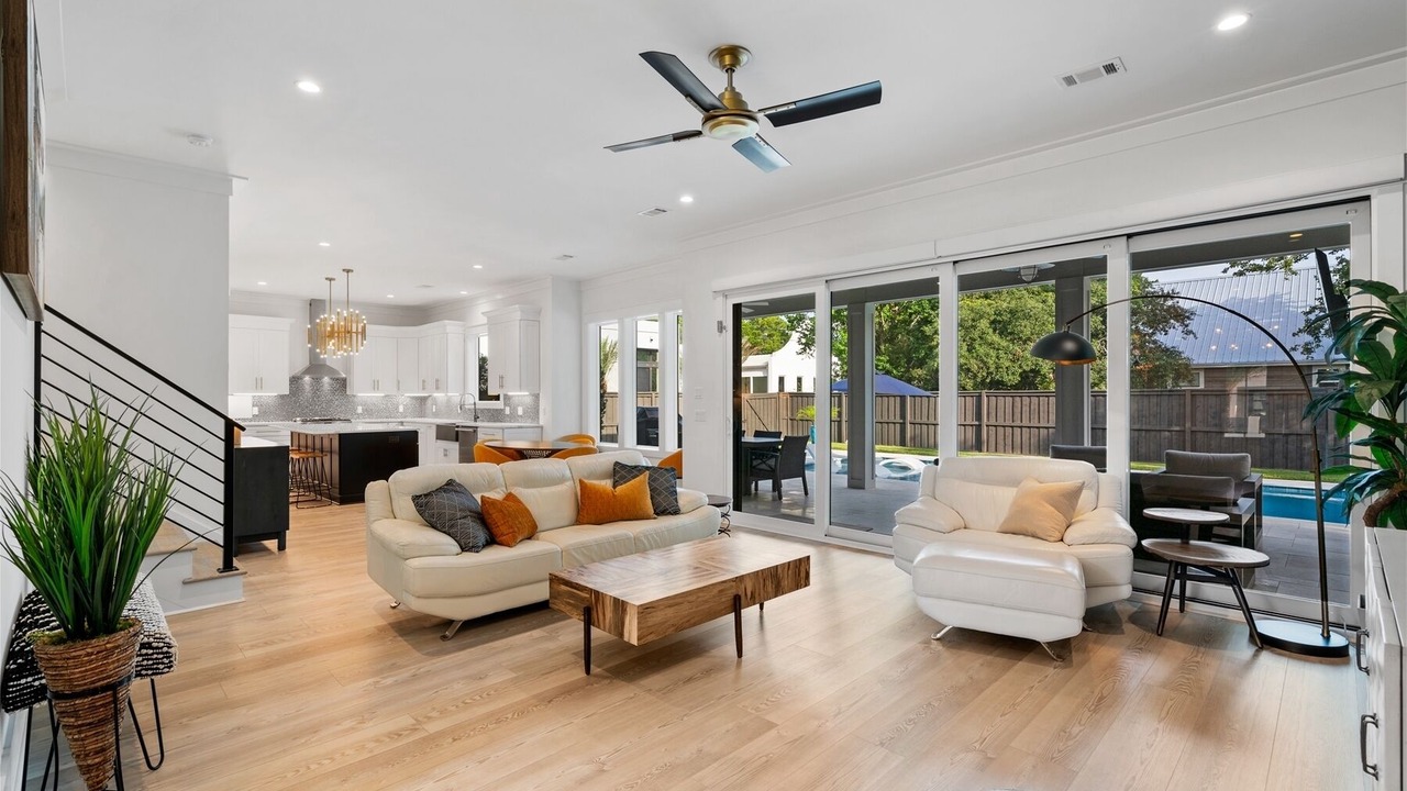 Photo of Livingroom in Gulfview Heights