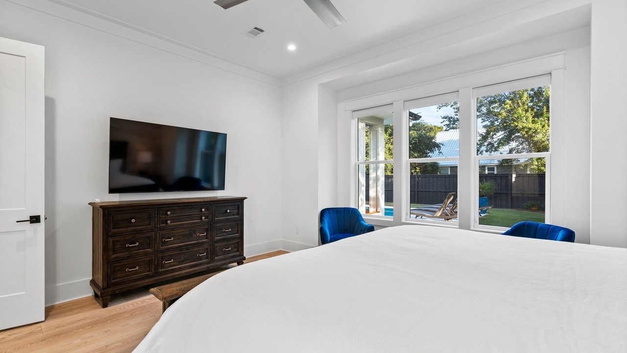 Photo of Bedroom in Gulfview Heights
