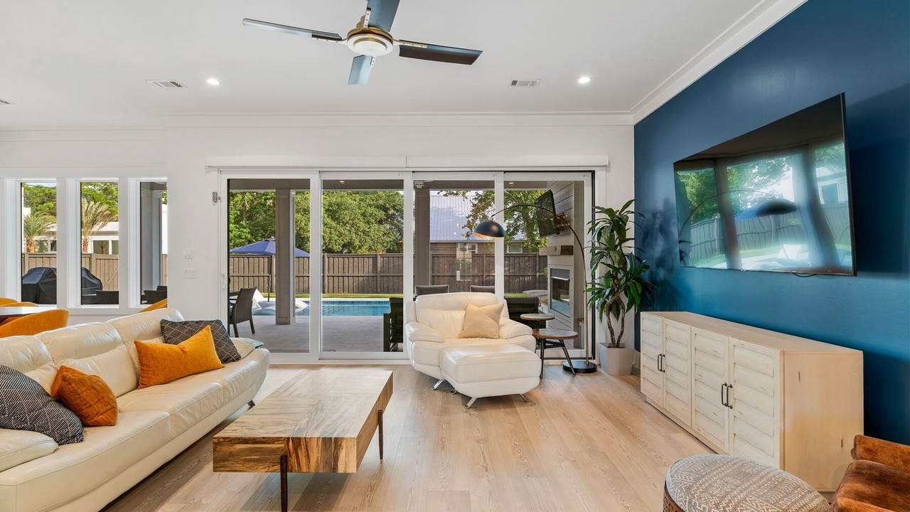 Photo of Livingroom in Gulfview Heights