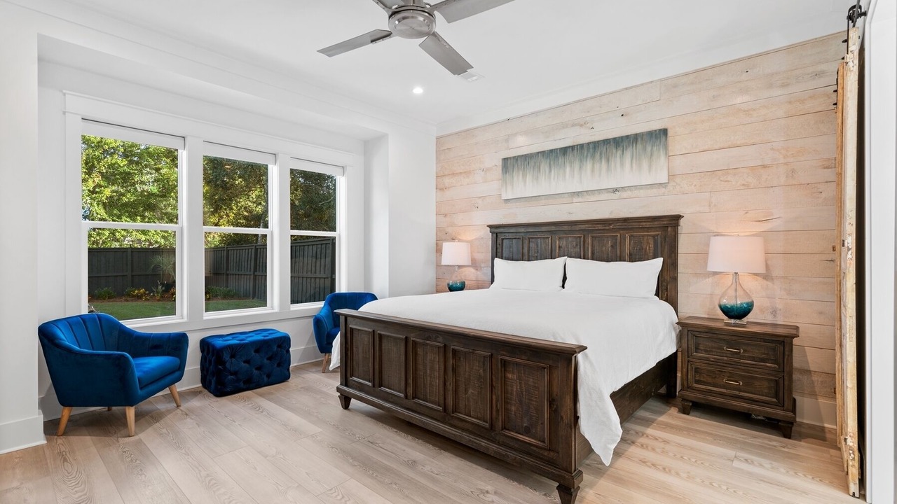 Photo of Bedroom in Gulfview Heights