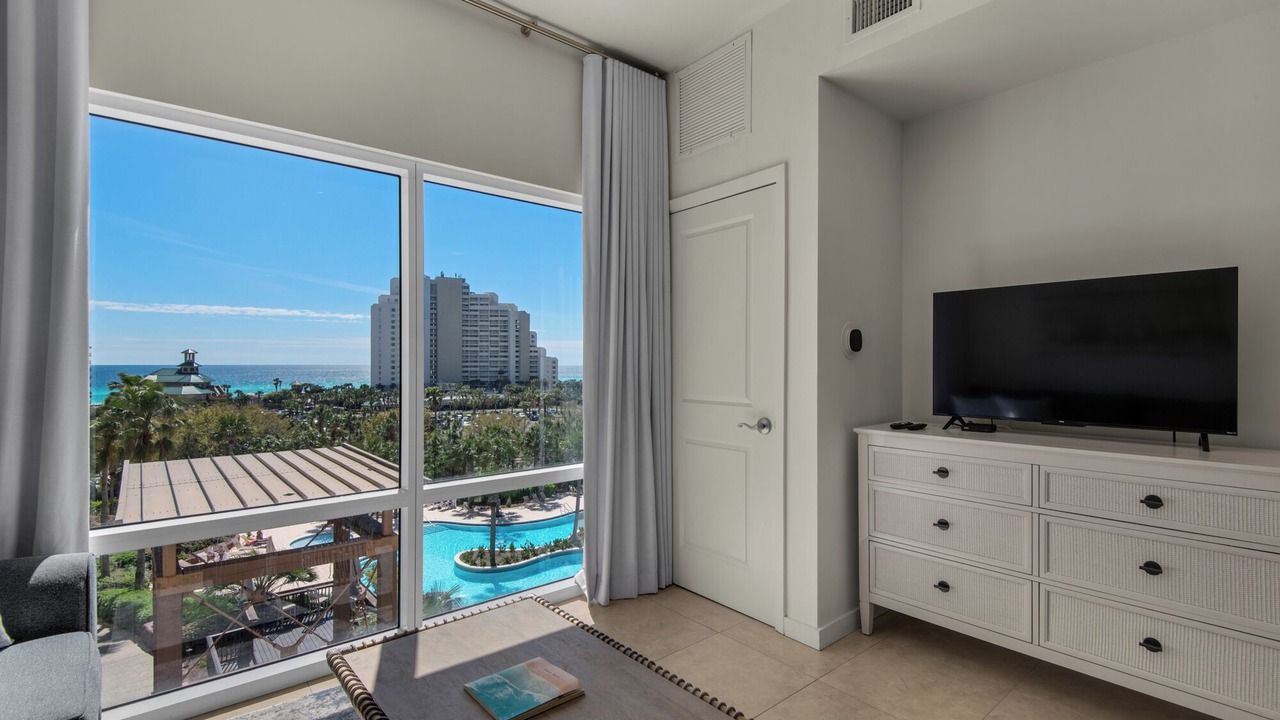 Photo of Livingroom in Four Mile Village