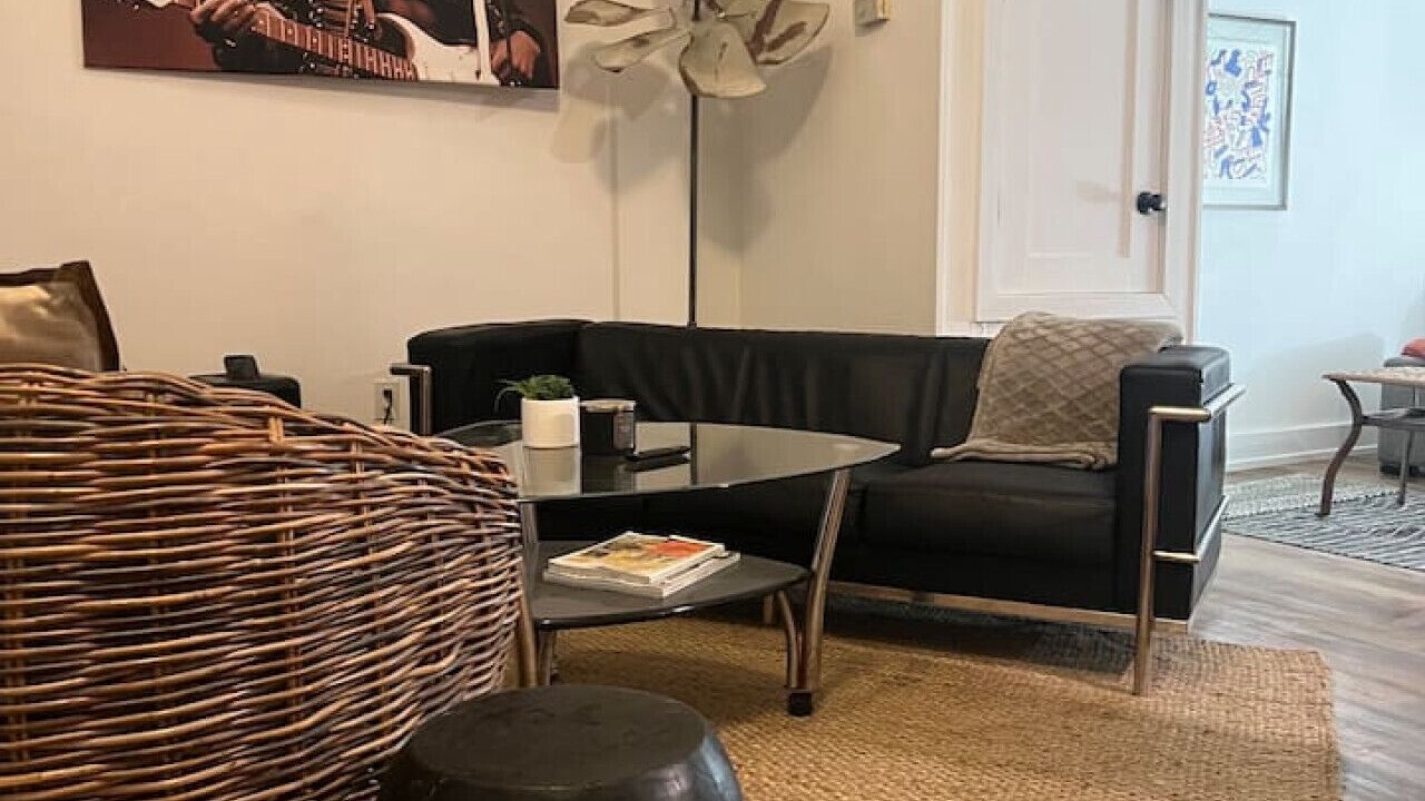 Photo of Livingroom in French Quarter