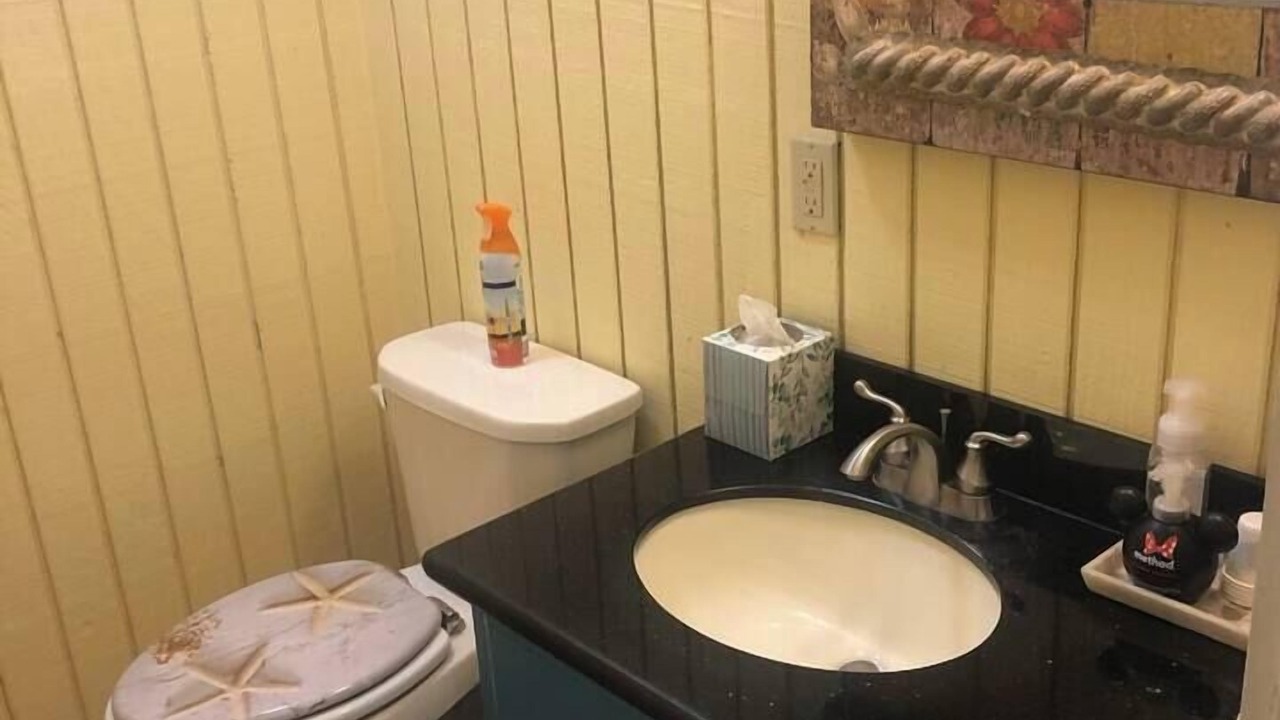 Photo of Bathroom in Holly Beach