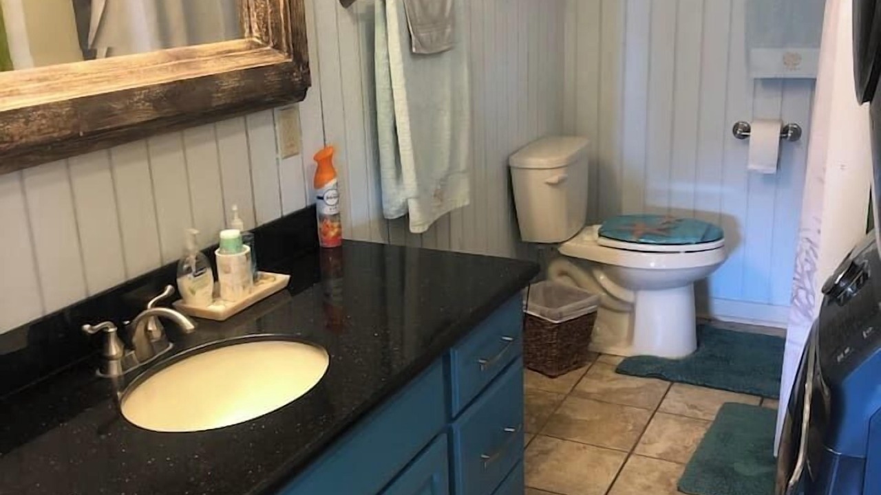 Photo of Bathroom in Holly Beach