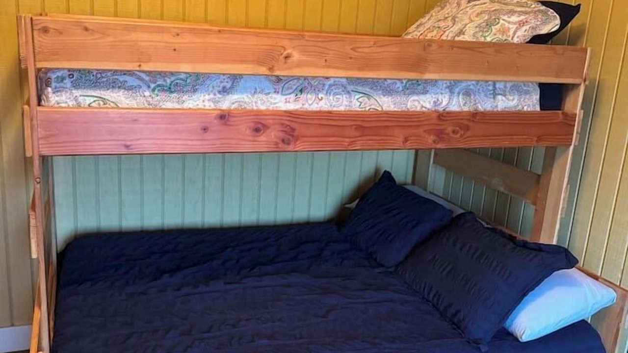 Photo of Bedroom in Holly Beach