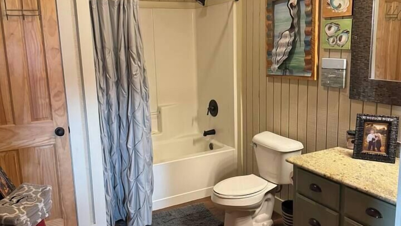 Photo of Bathroom in Holly Beach