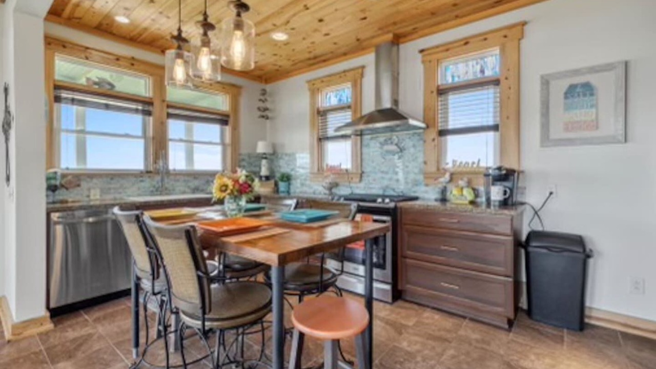 Photo of Kitchen in Holly Beach