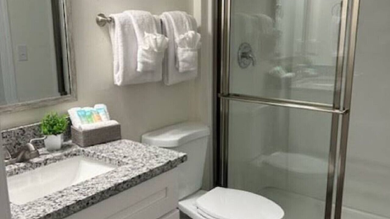 Photo of Bathroom in Diplomat