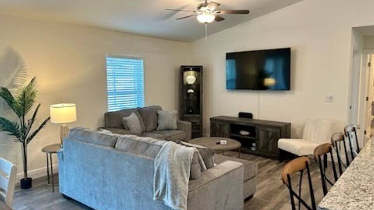 Photo of Livingroom in Diplomat