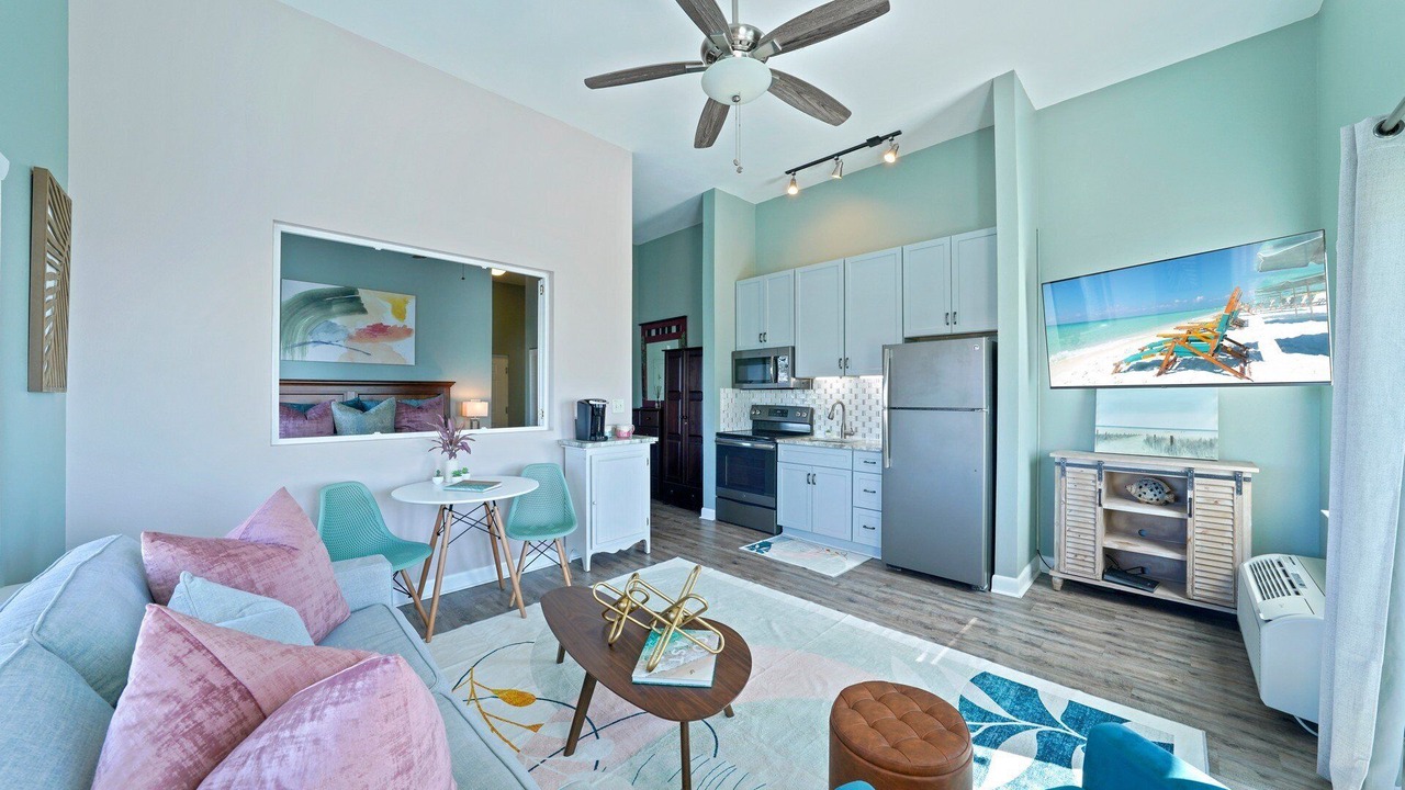 Photo of Livingroom in Gulf Place