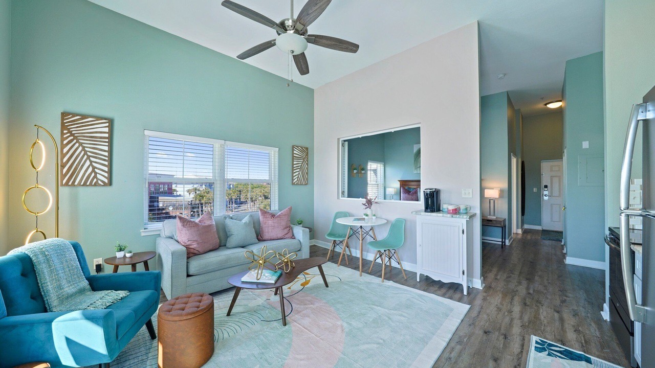 Photo of Livingroom in Gulf Place