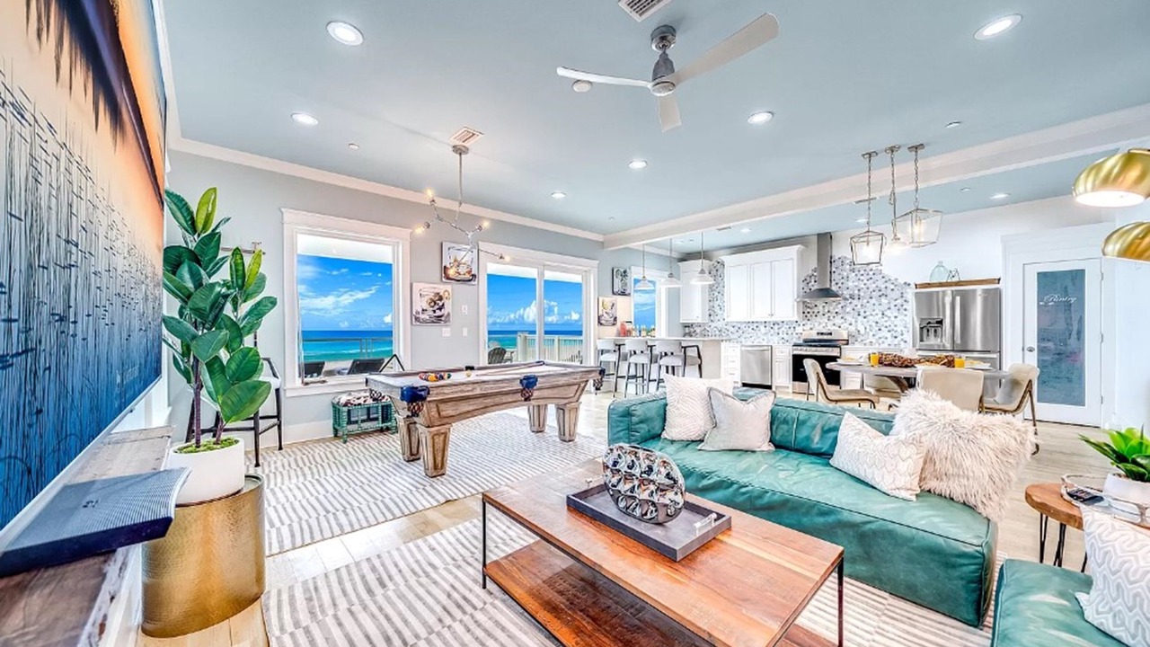 Photo of Livingroom in Laguna Beach Estates