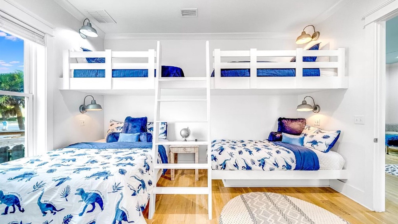 Photo of Bedroom in Laguna Beach Estates