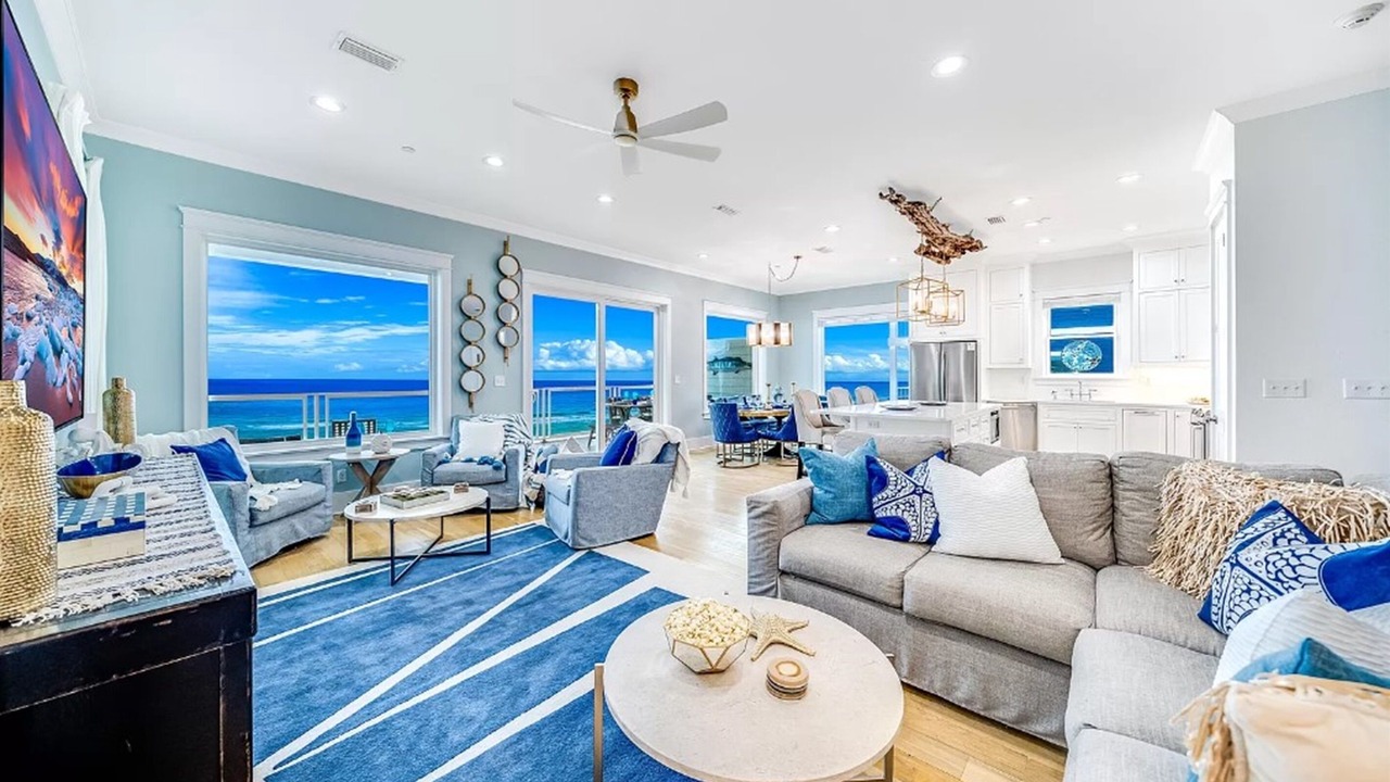 Photo of Livingroom in Laguna Beach Estates