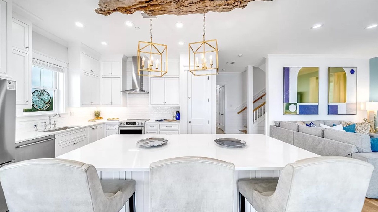 Photo of Kitchen in Laguna Beach Estates