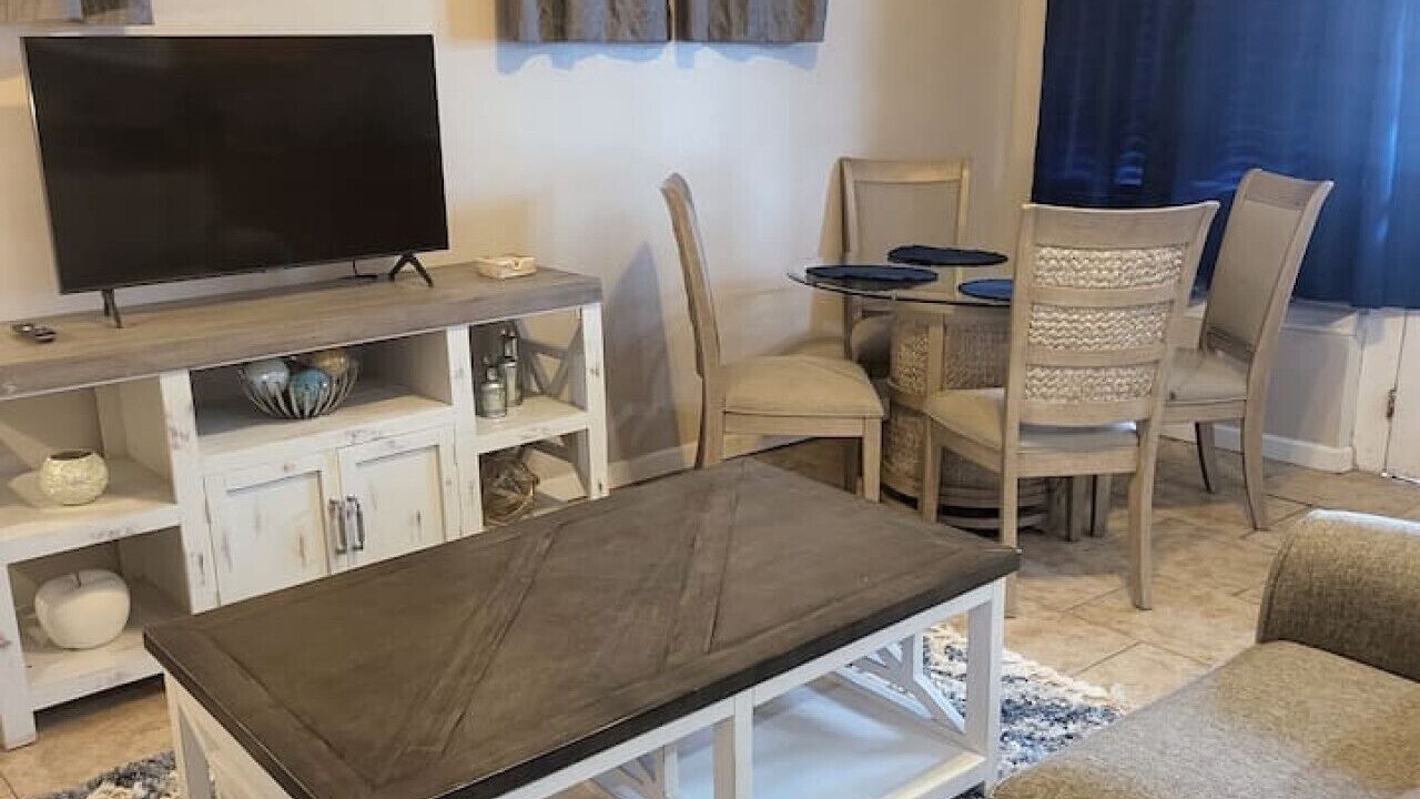 Photo of Livingroom in Algiers Point